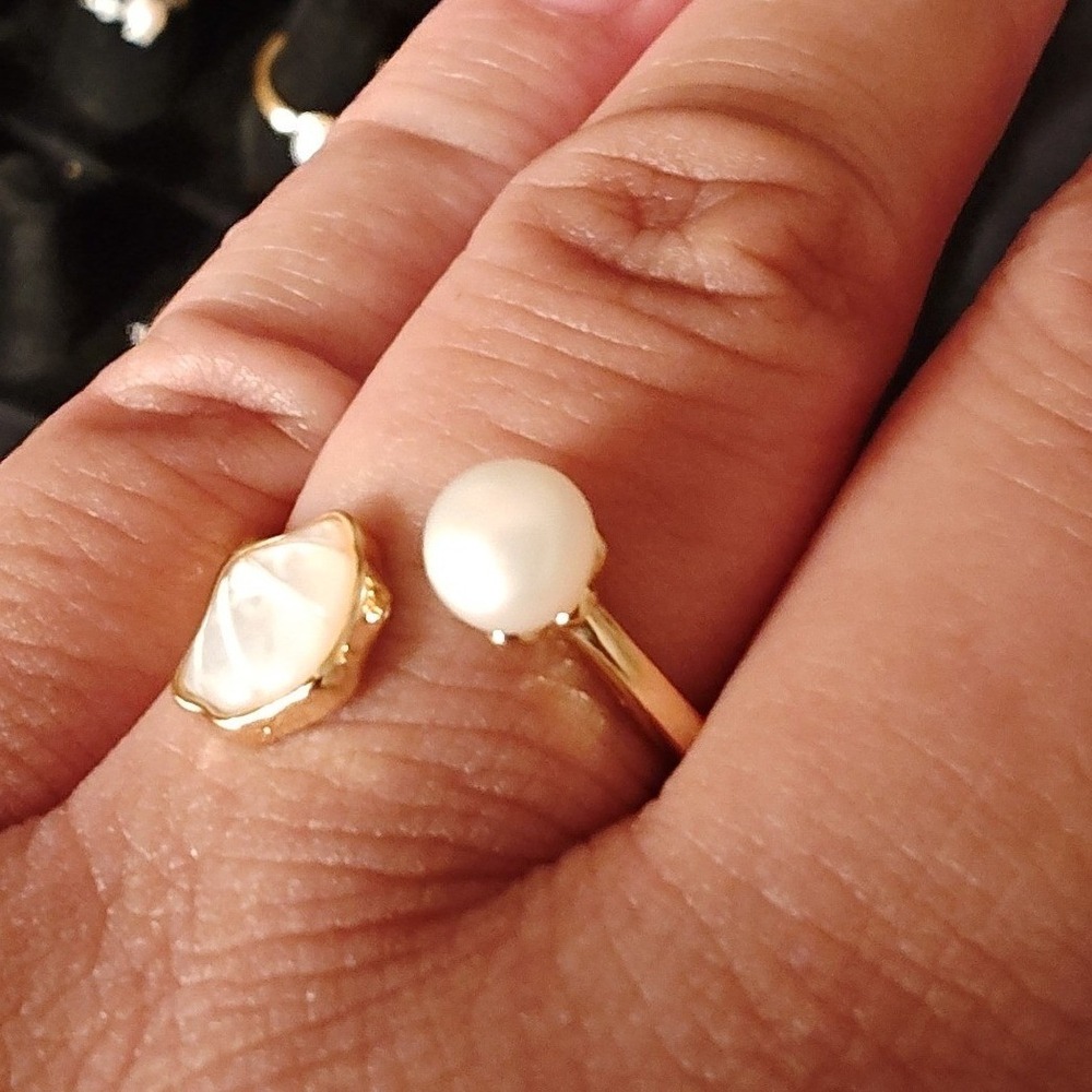 Ring Genuine Pearl Mother of Pearl Inlay Adjustable Bypass Gold Tone Band